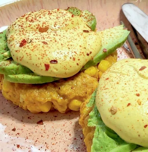 sweetcorn-fritters-'benedict'