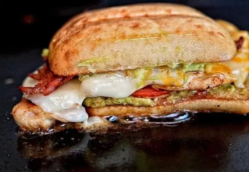 chicken-sandwich-on-ciabatta-roll