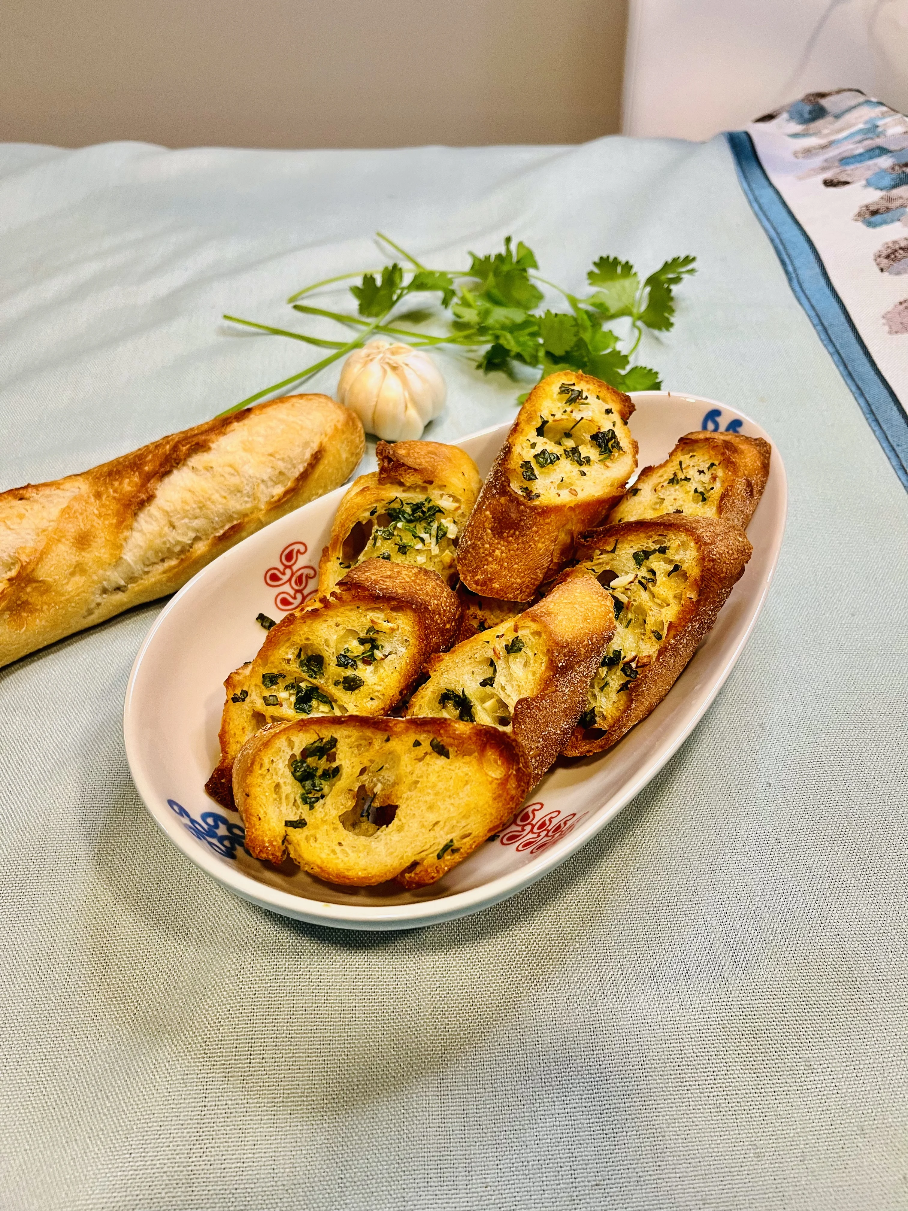 easy-garlic-bread-with-air-fryer
