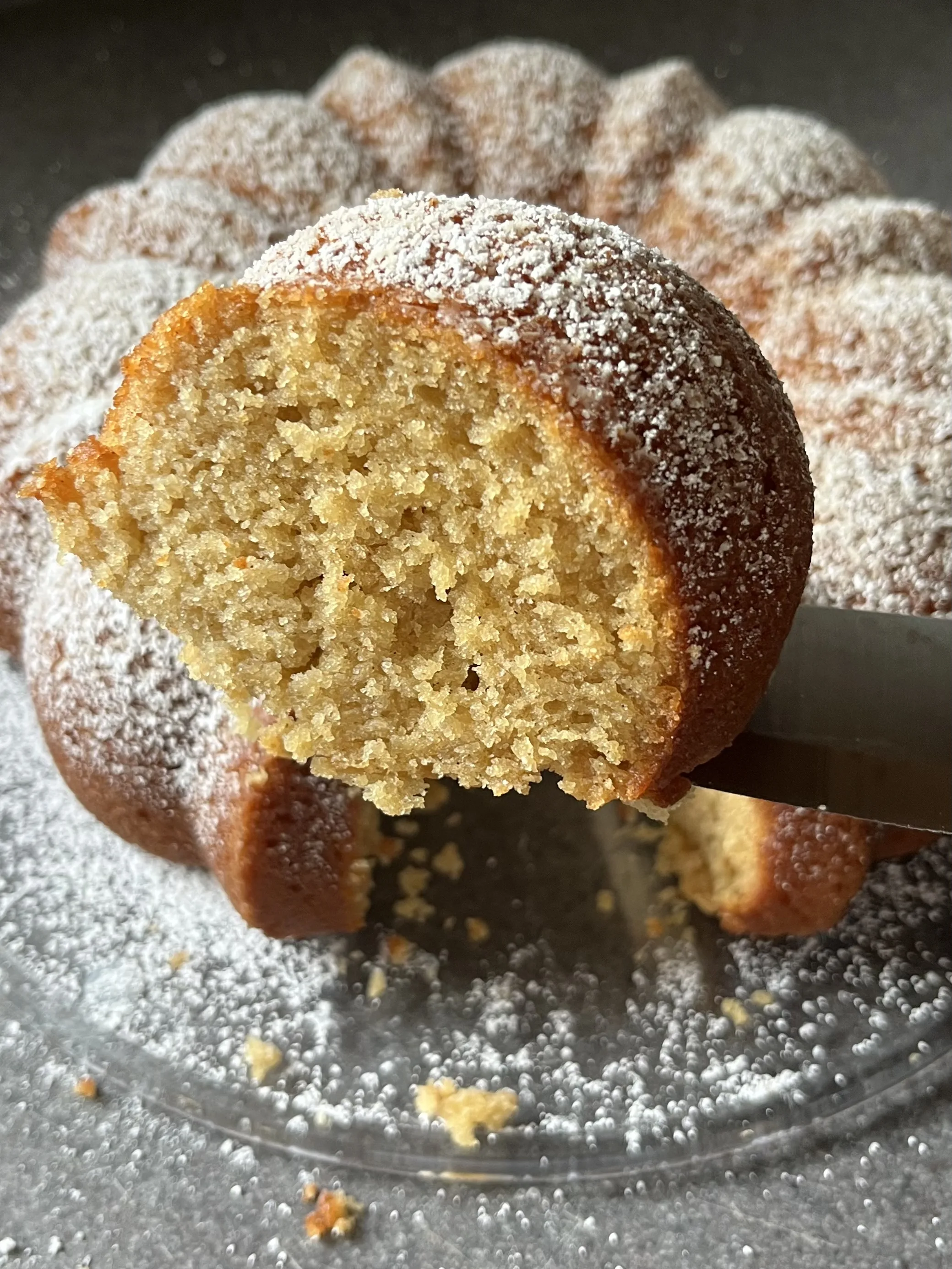 applesauce-bundt-cake