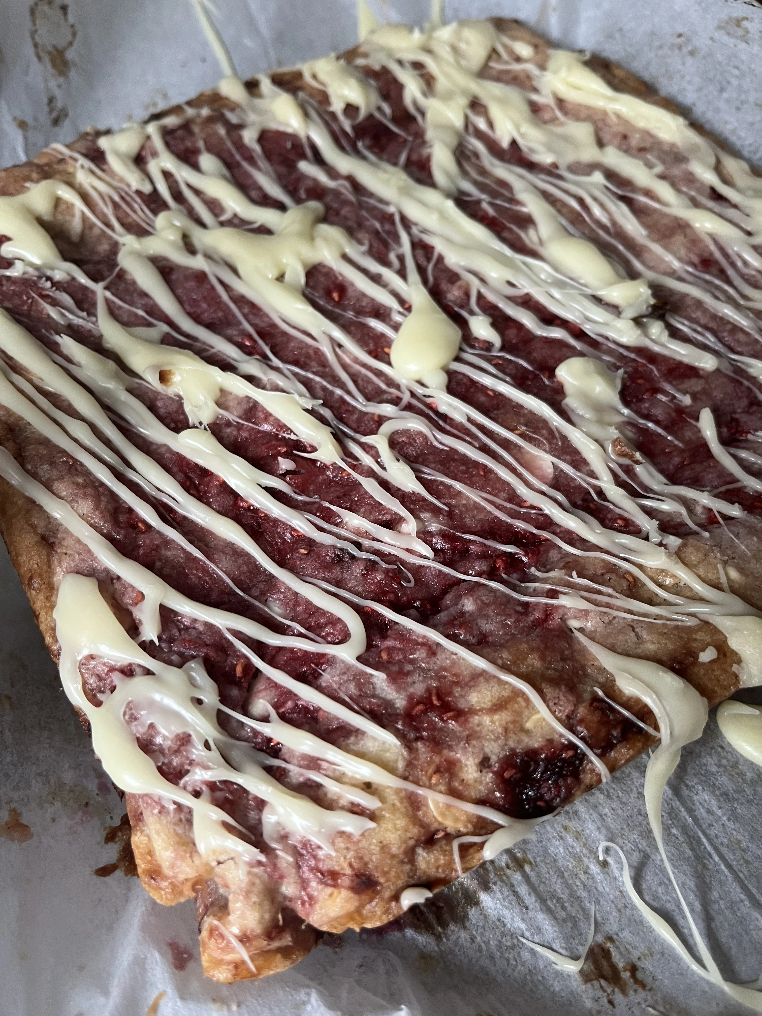 white-chocolate-raspberry-blondies