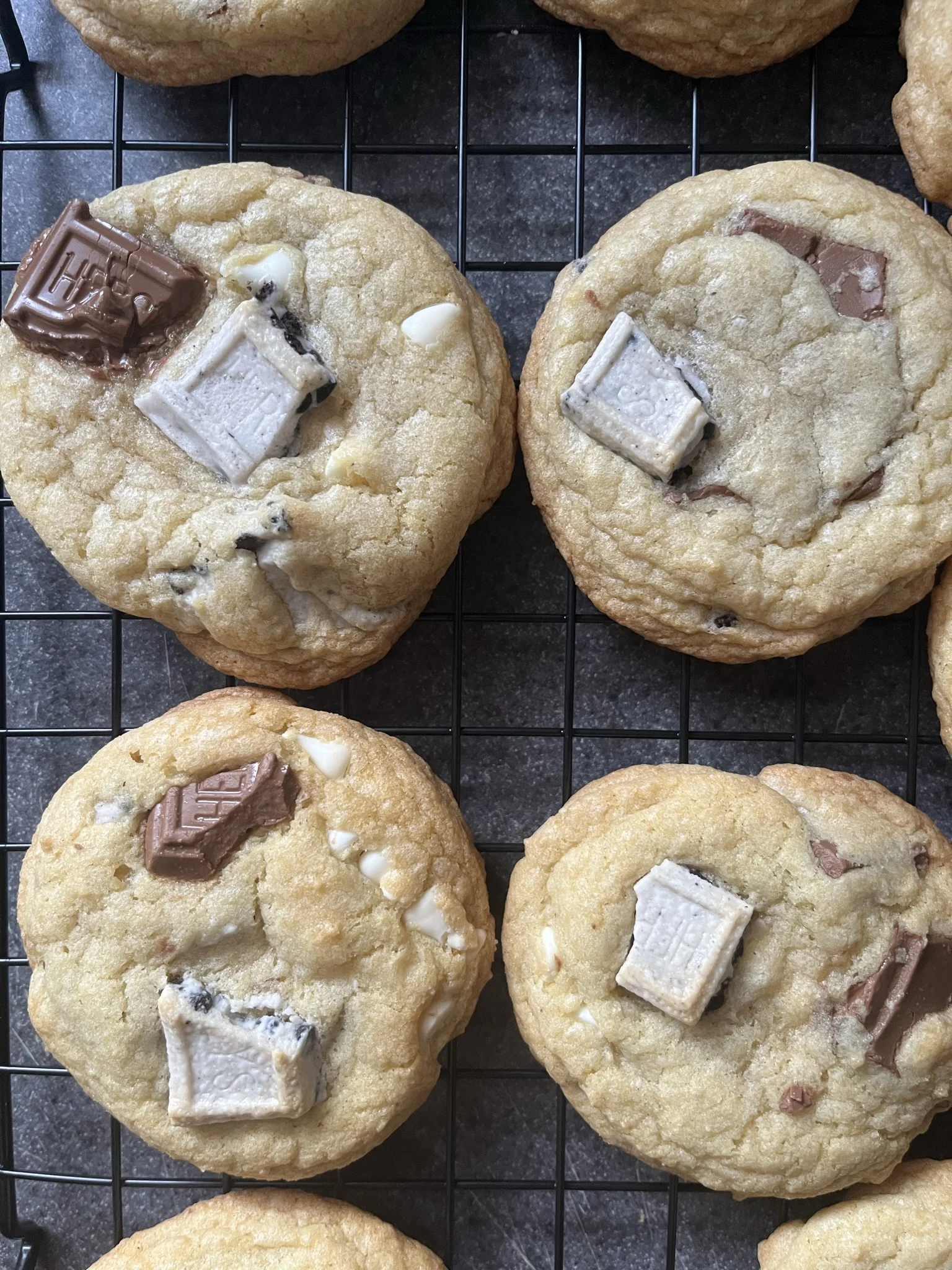 mismatch-hershey's-cookies