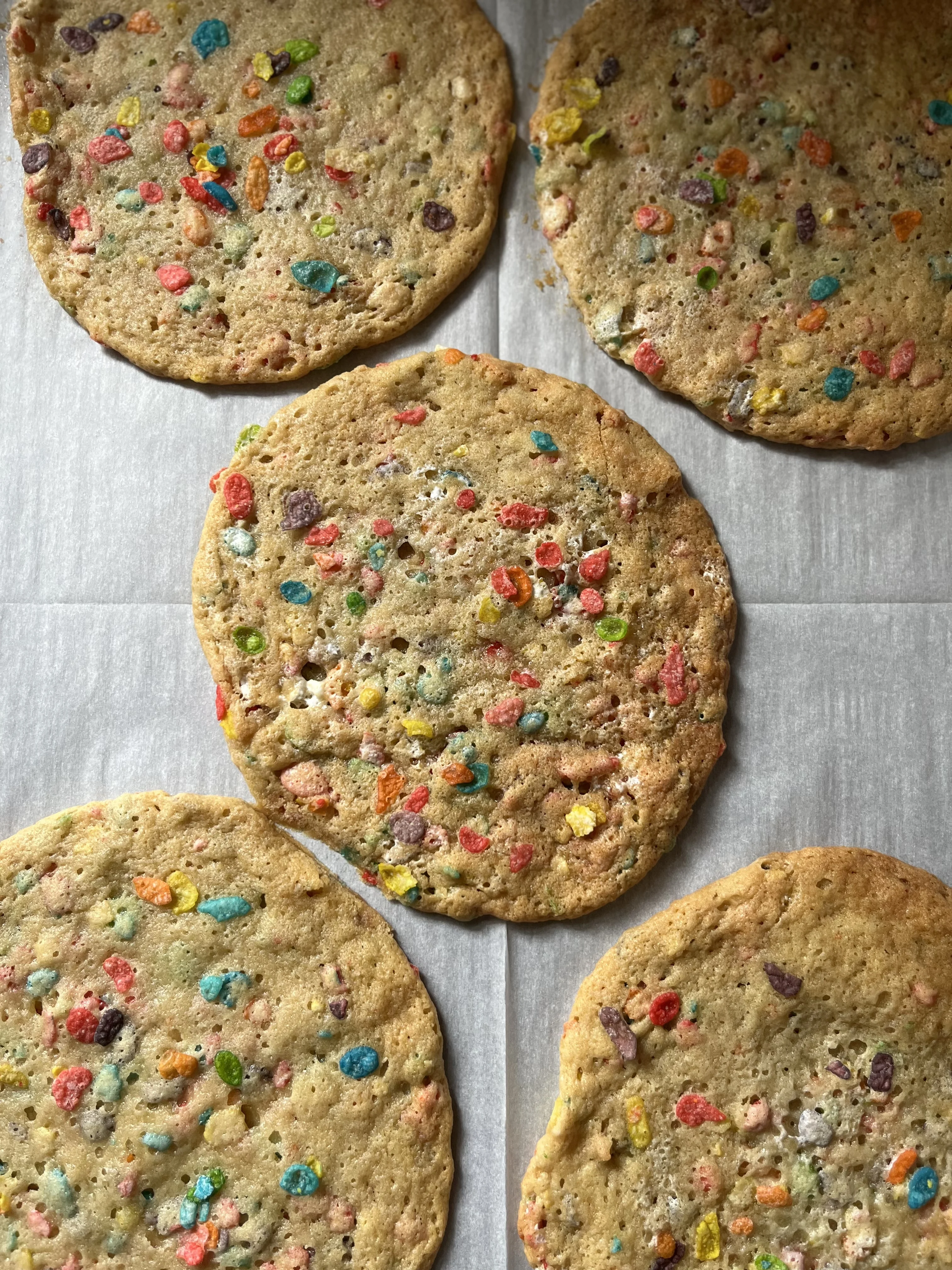 thin-jumbo-fruity-pebble-cookies