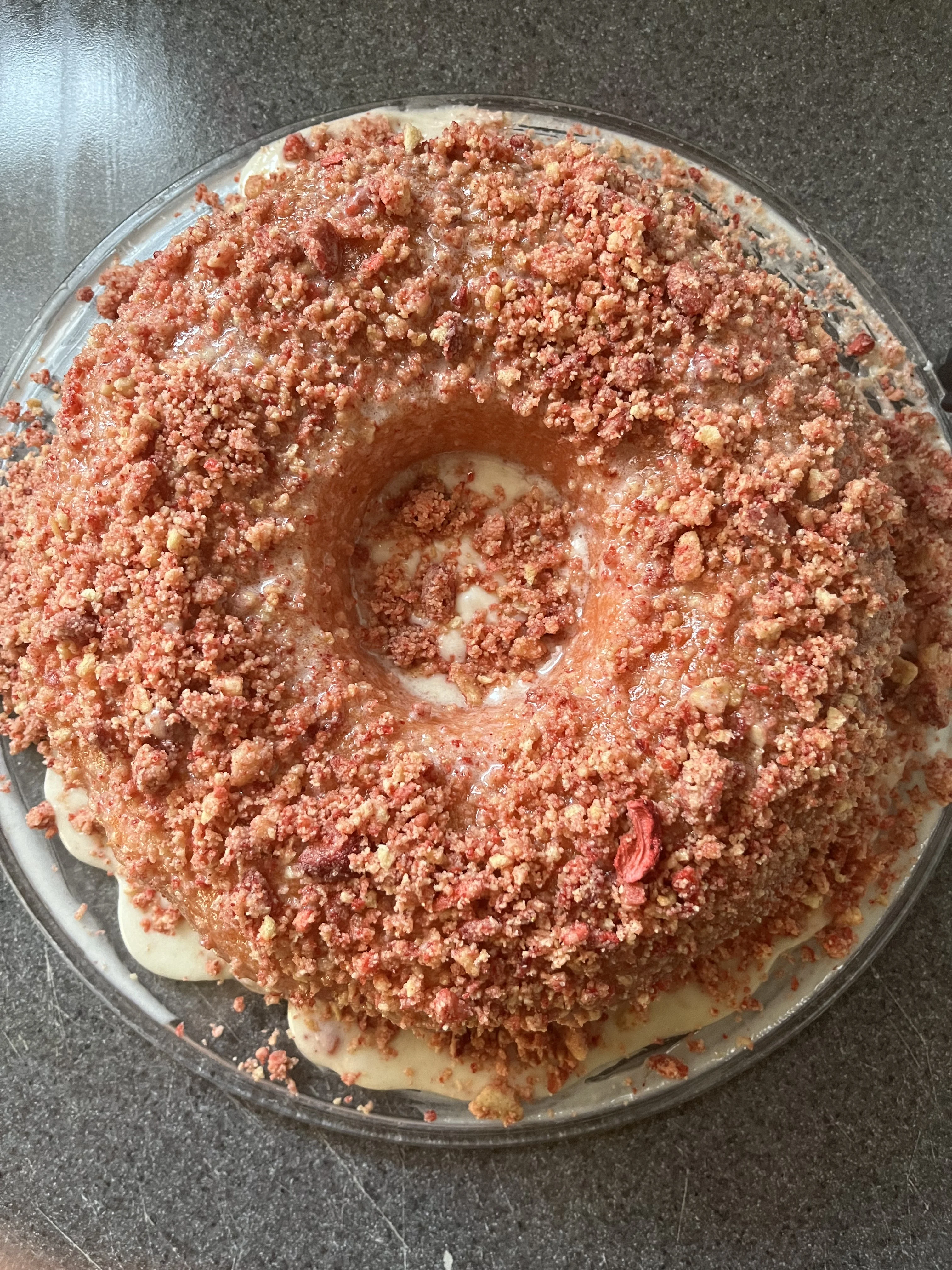 strawberry-golden-oreo-crunch-cake
