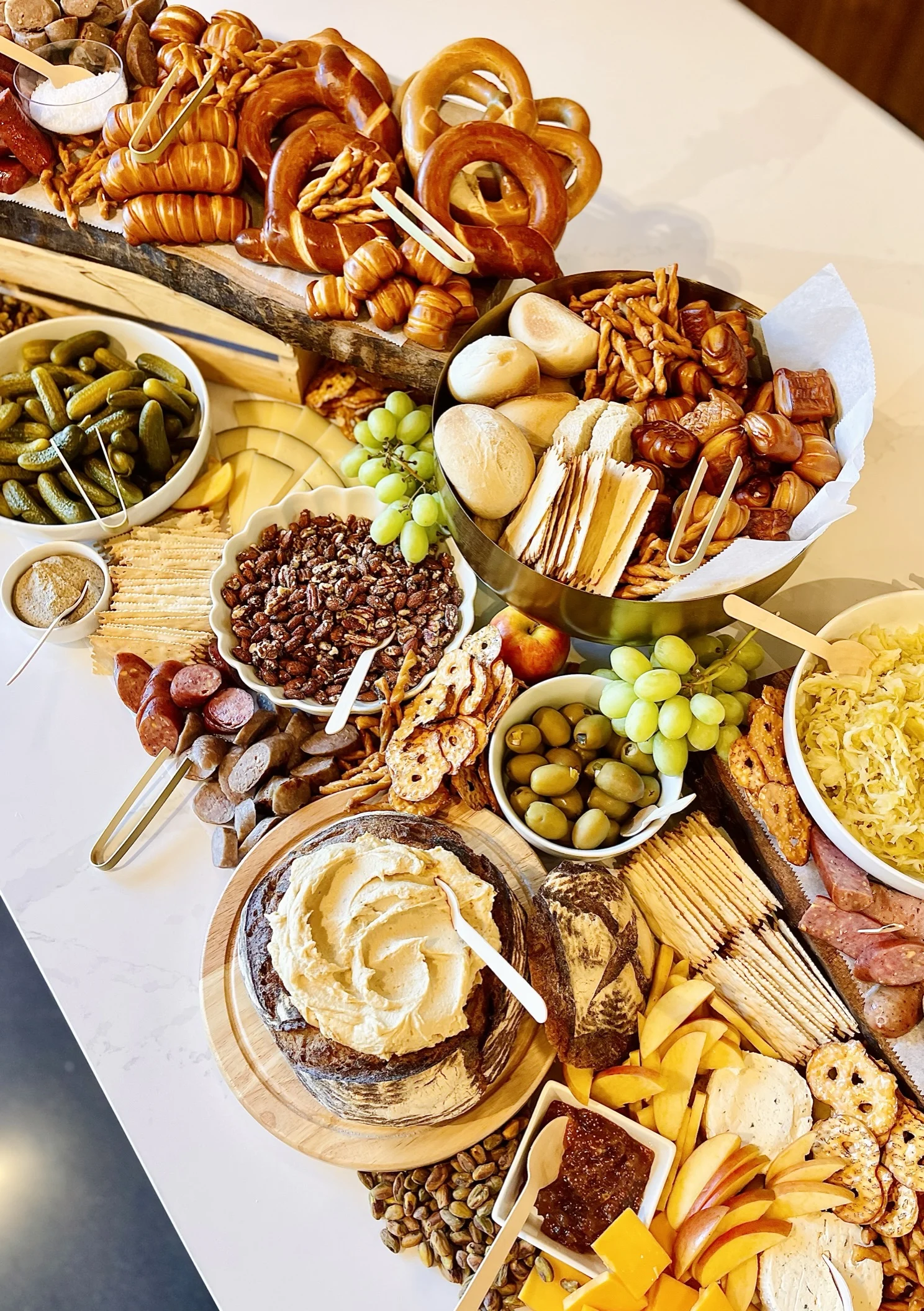 oktoberfest-grazing-table-for-30