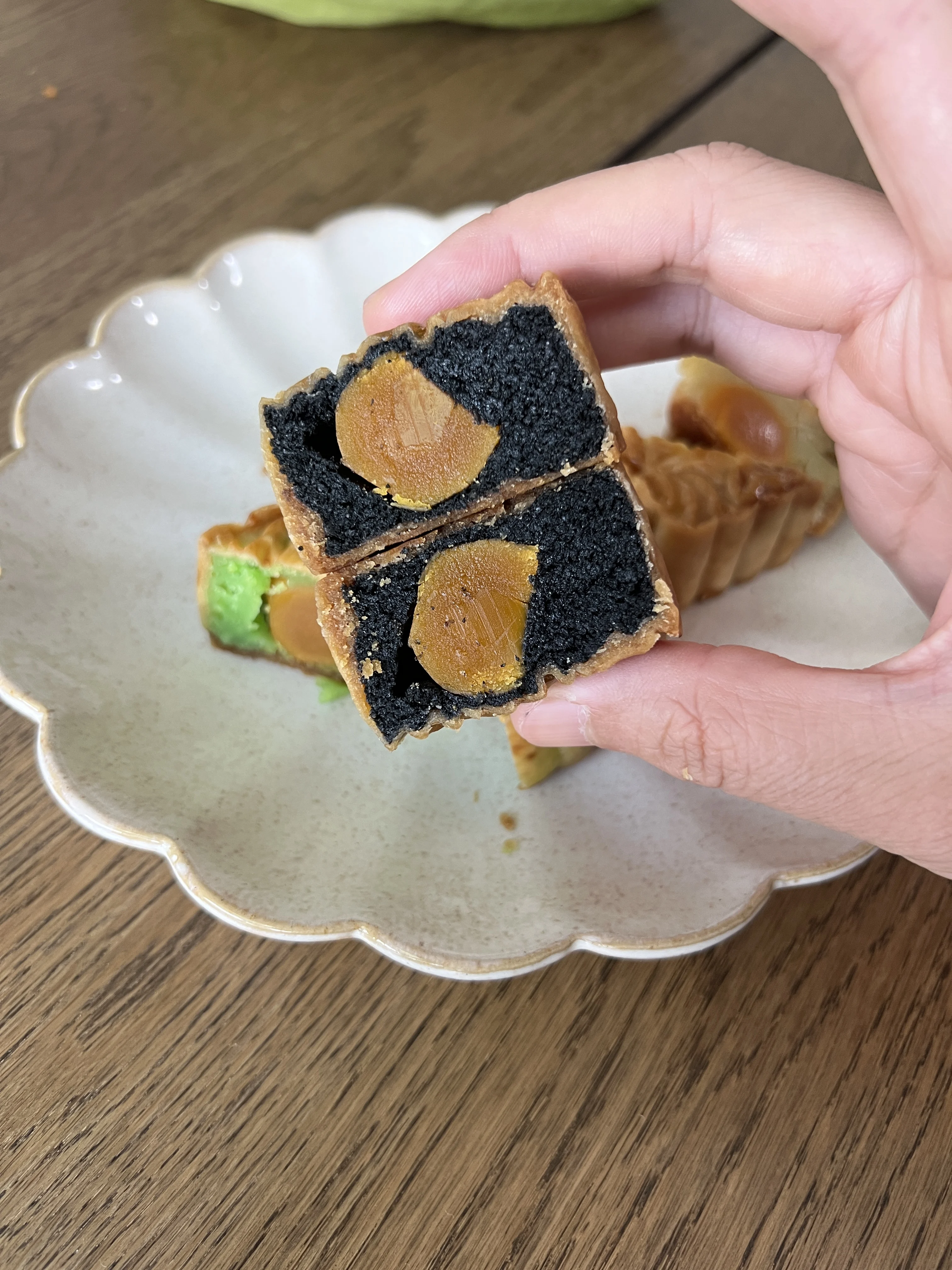 black-sesame-mooncake-filling