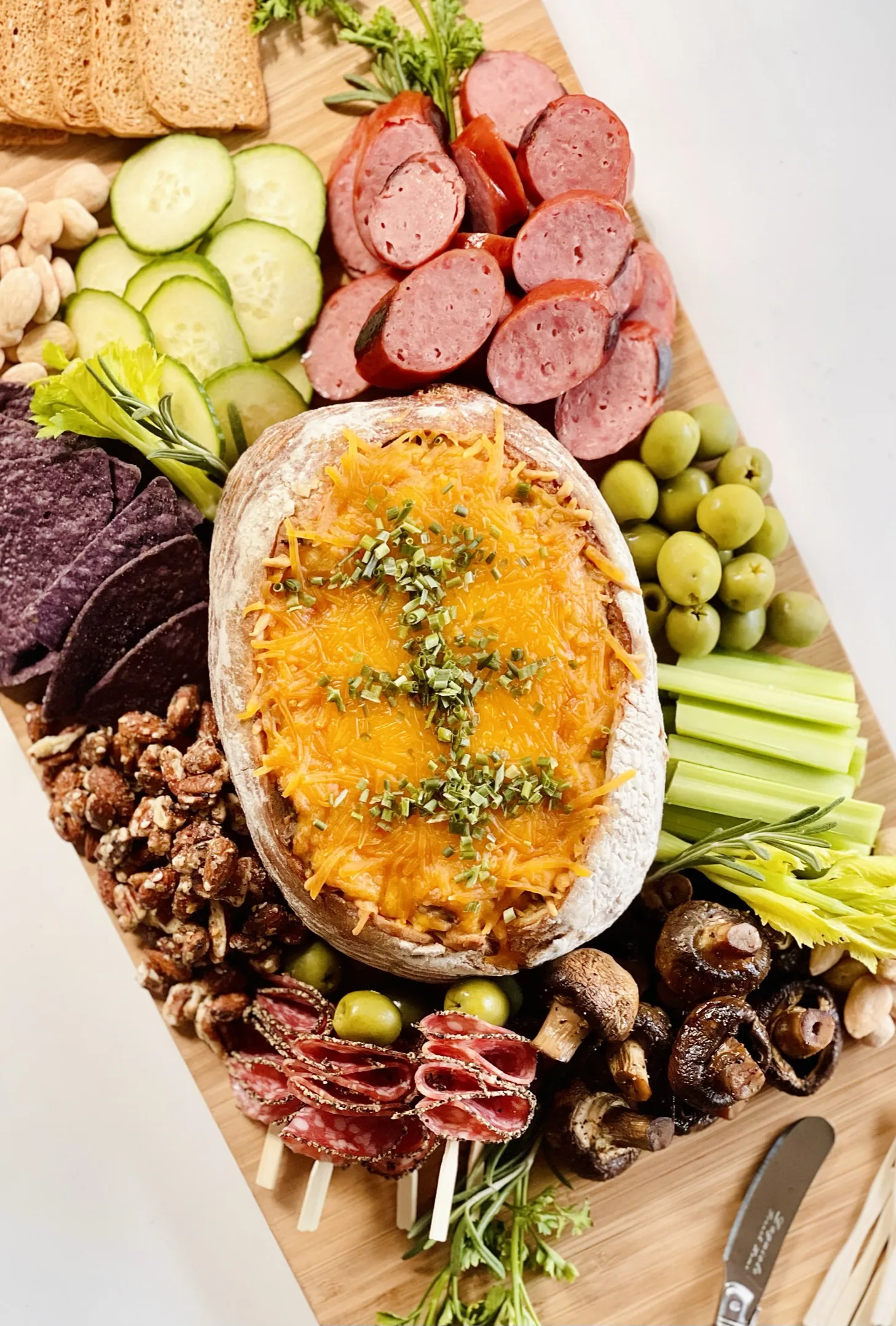 football-party-artichoke-bread-bowl-grazing-board