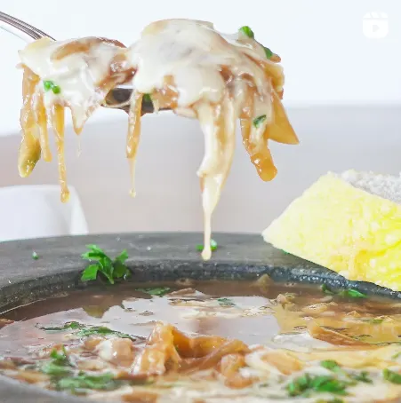 sopa-de-cebola-caramelizada