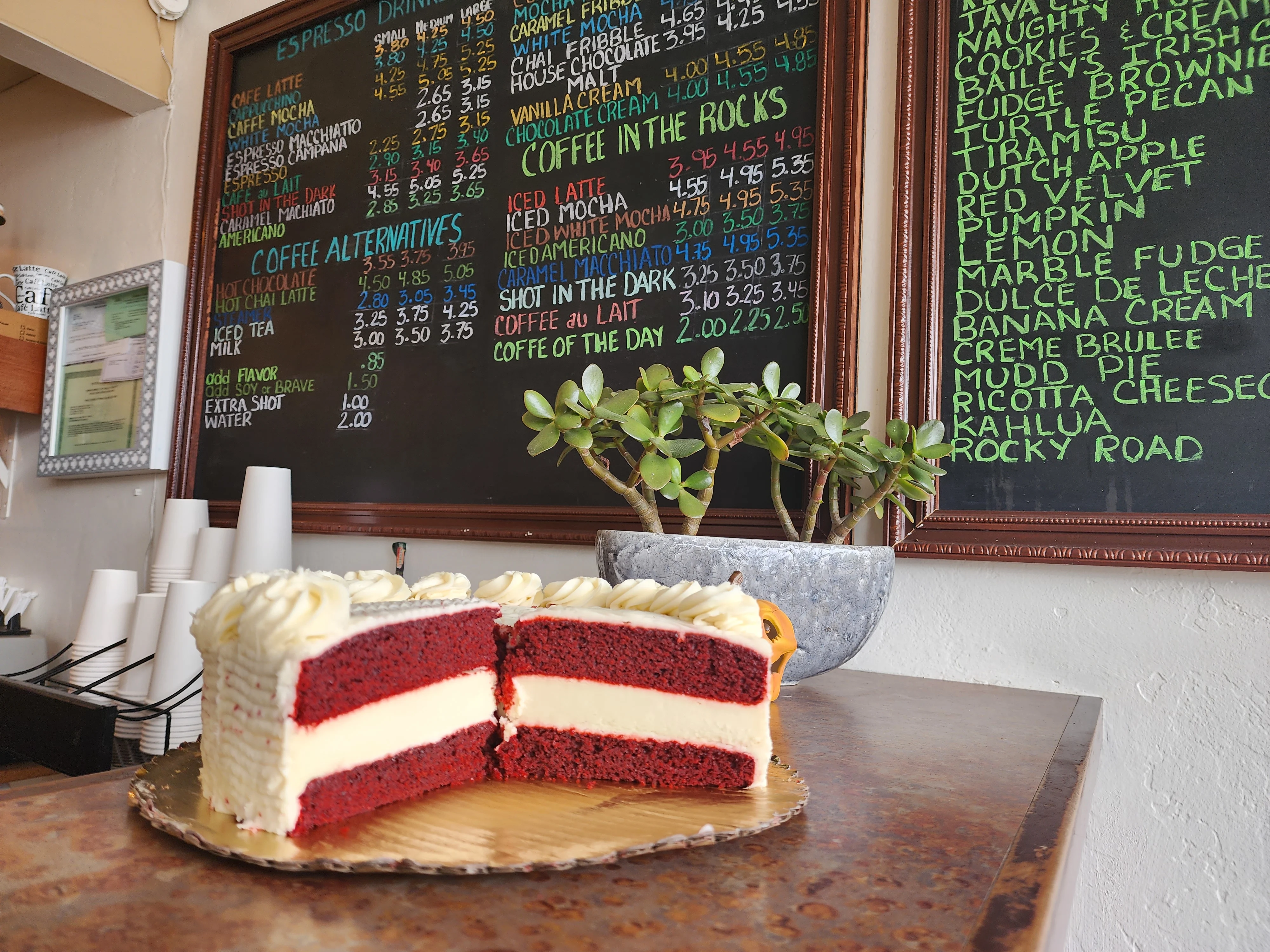 red-velvet-cheesecake