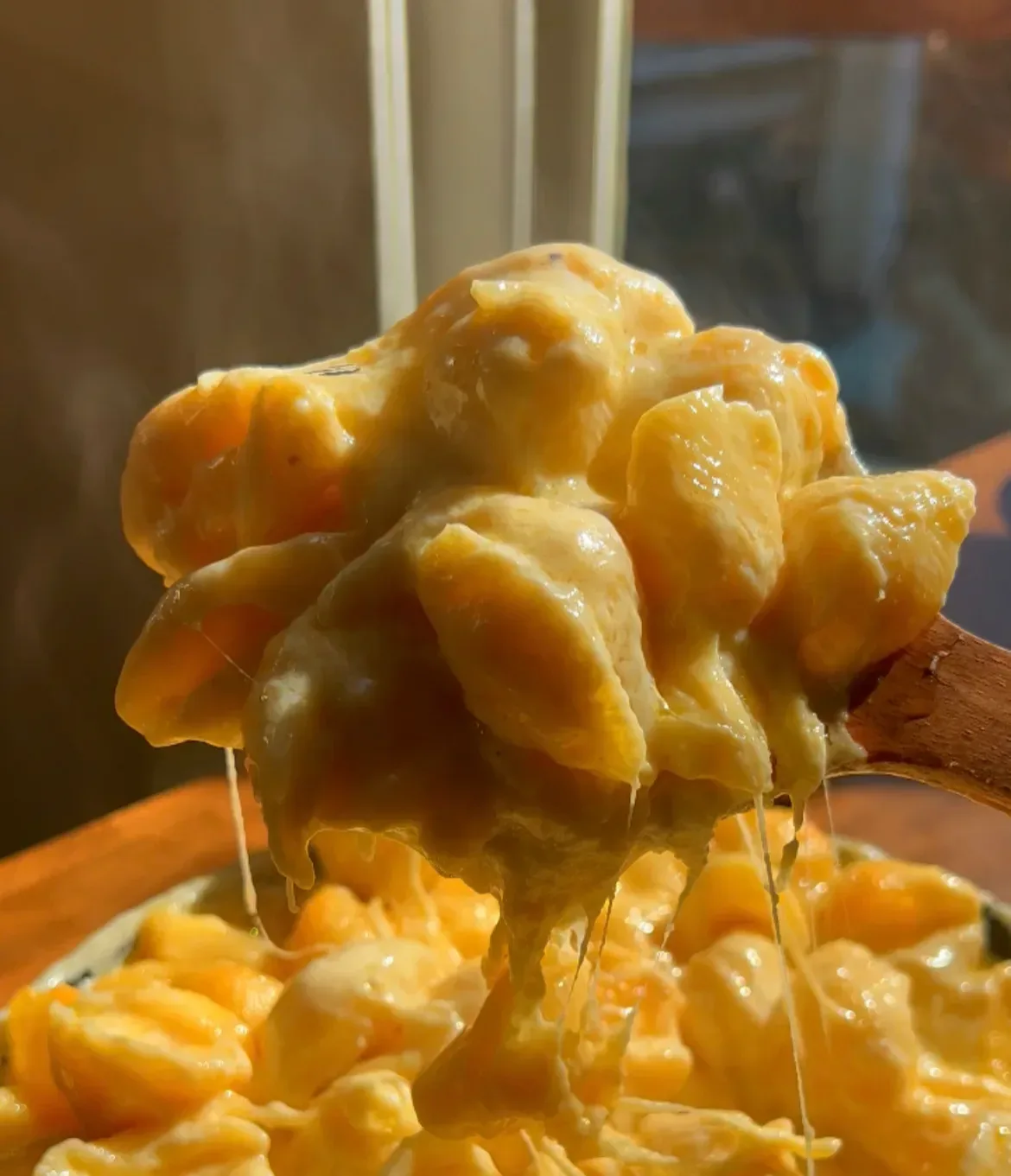 5-cheese-truffle-garlic-mac-and-cheese
