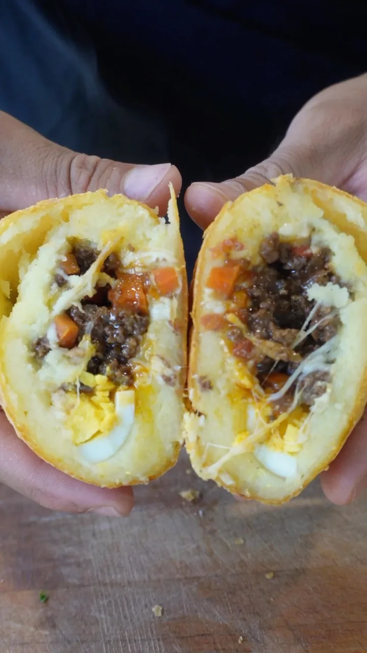 papa-rellena-stuffed-potato