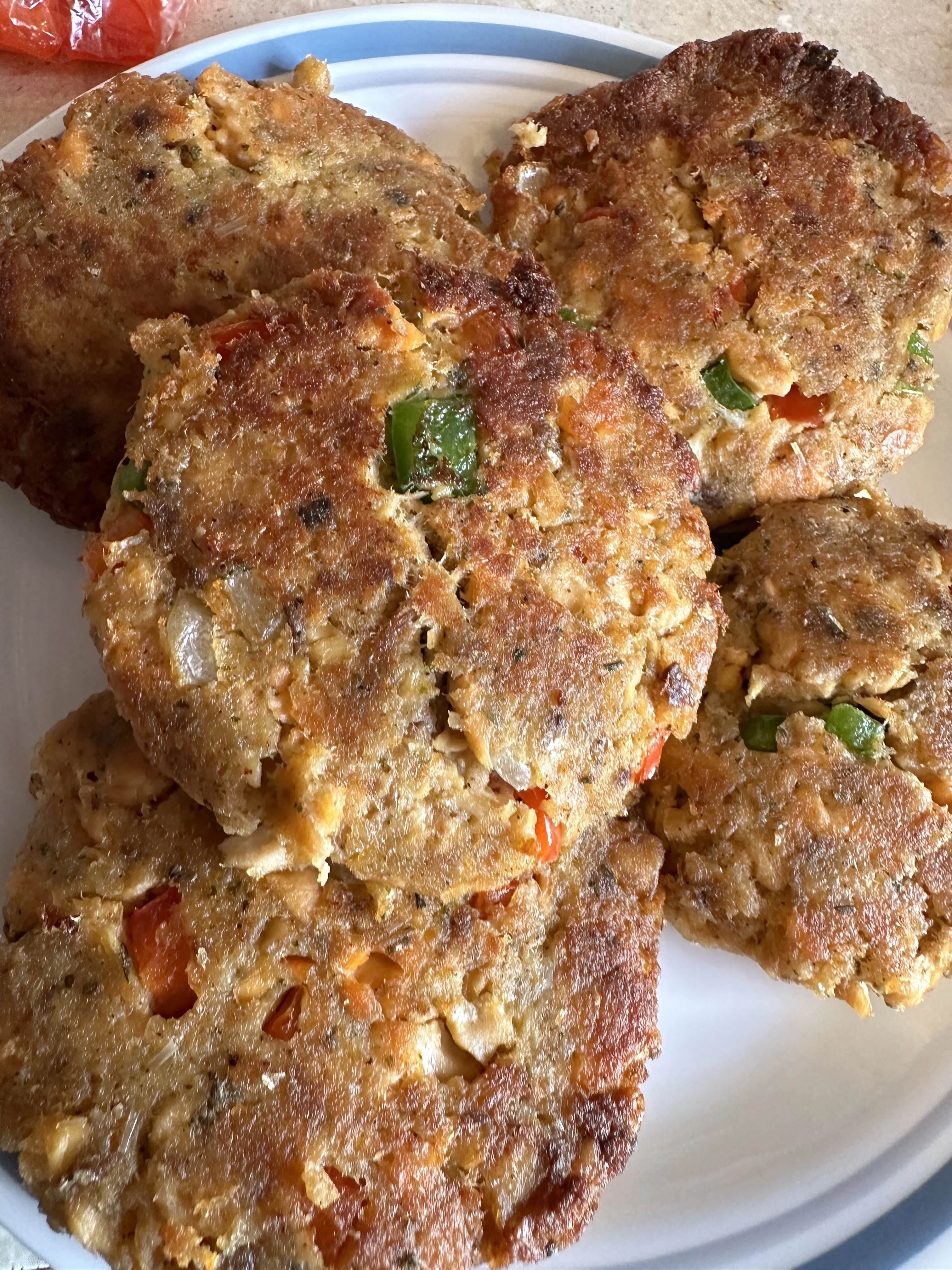 salmon-pattycakes