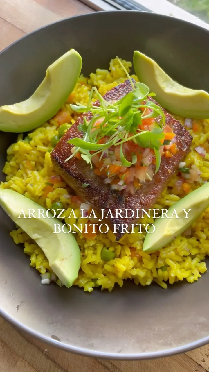 arroz-a-la-jardinera-y-bonito-frito
