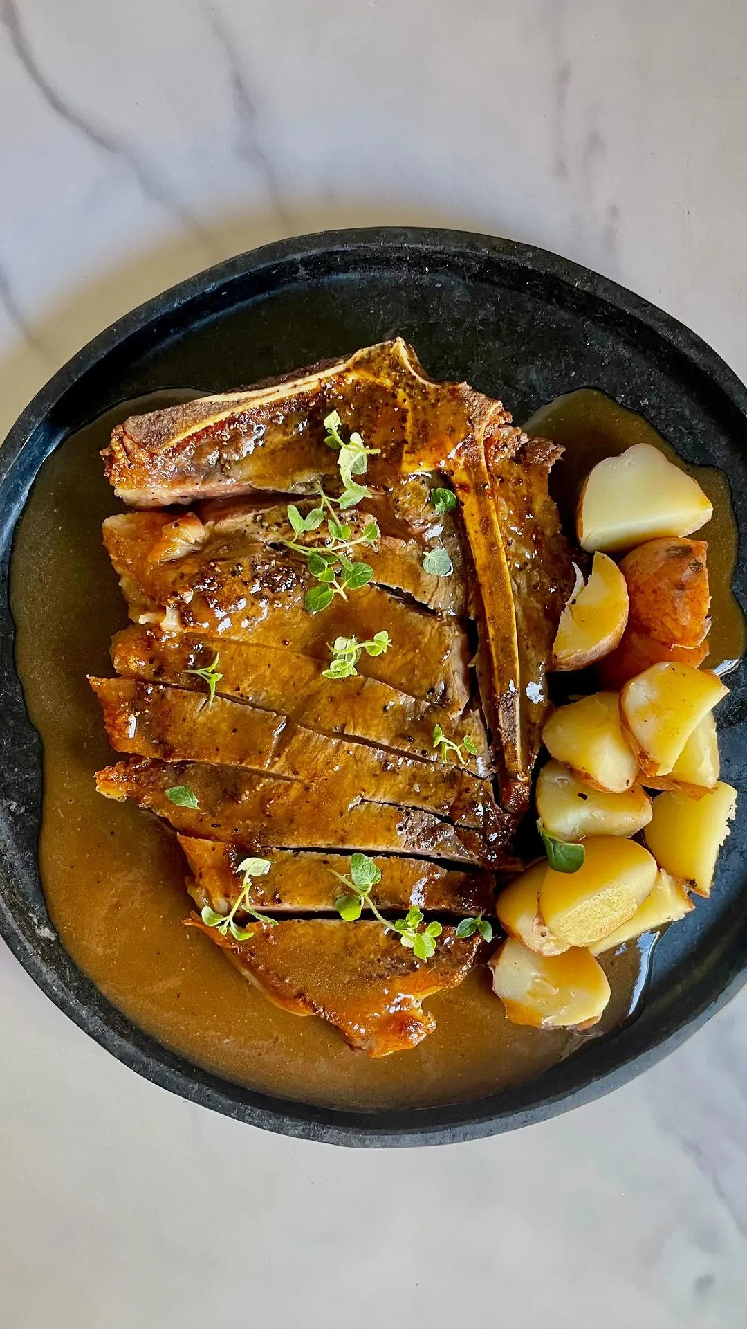 new-york-steak-with-beef-sauce