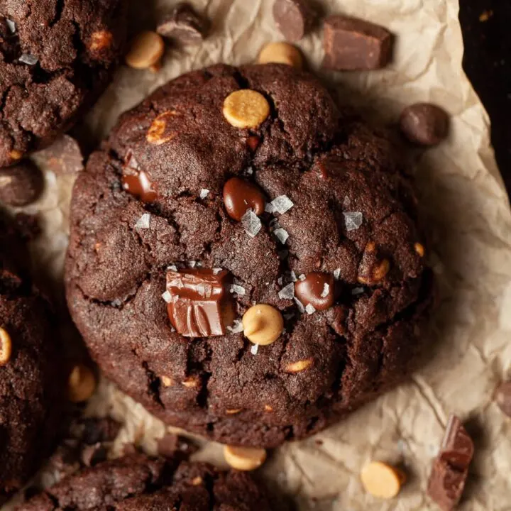 indulge-in-double-chocolate-chip-cookie-delight:-easy-recipes-and-more!