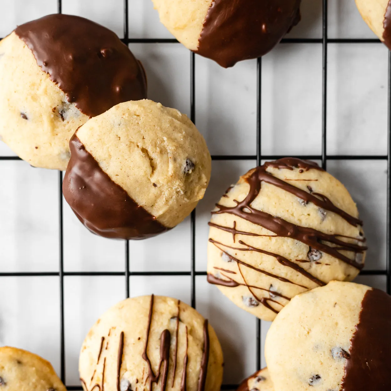 delight-in-cannoli-cookies:-authentic-recipe-for-christmas-and-more!