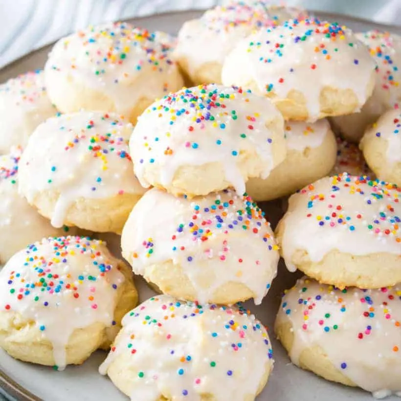 dive-into-italian-ricotta-cookies:-authentic-christmas-recipe-and-more!