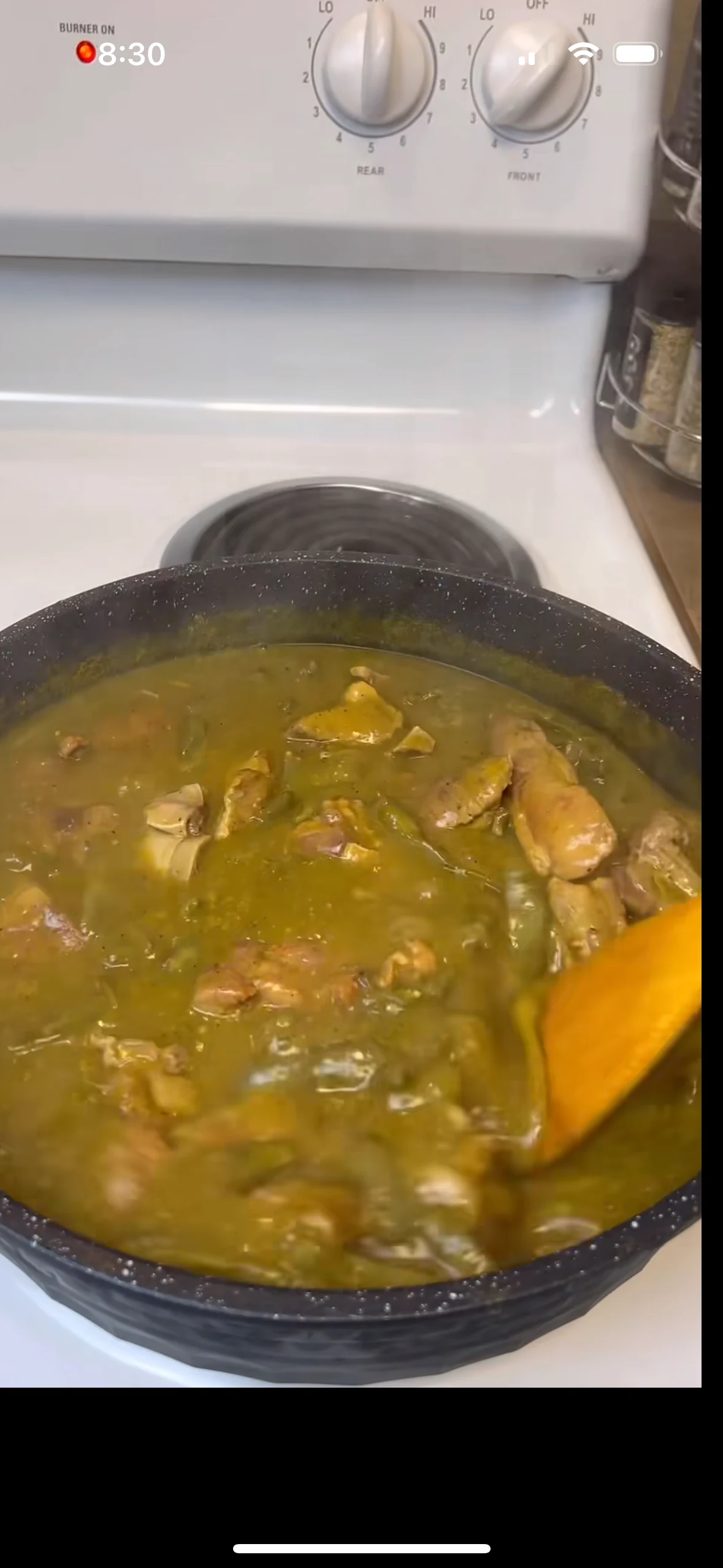 costillitas-de-puerco-en-salsa-verde-con-nopales