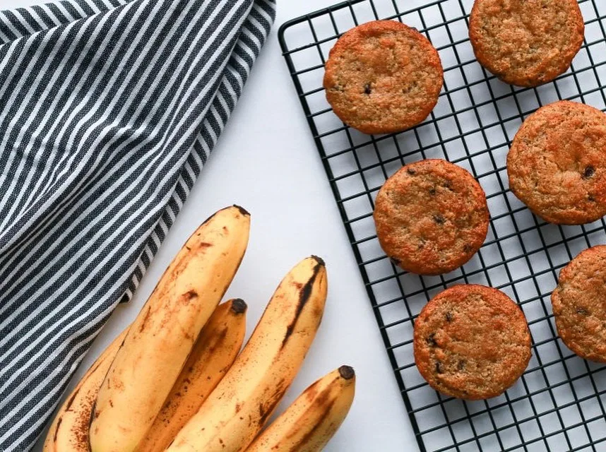 chocolate-chip-banana-muffins