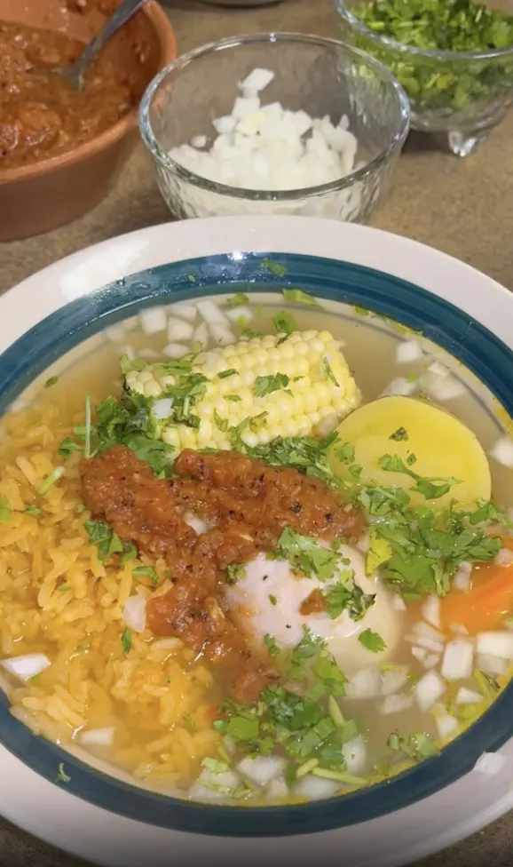 caldo-de-pollo