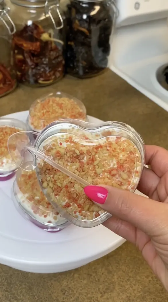 strawberry-shortcake-tres-leches-cupcakes