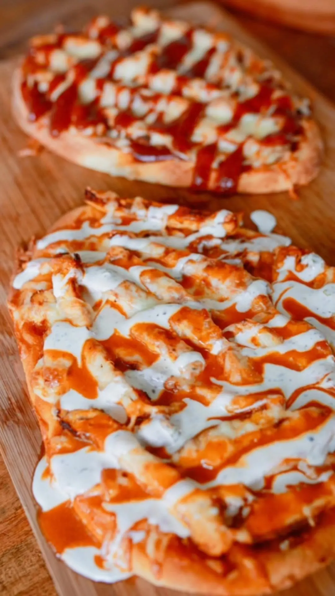 homemade-bbq-buffalo-chicken-flatbreads