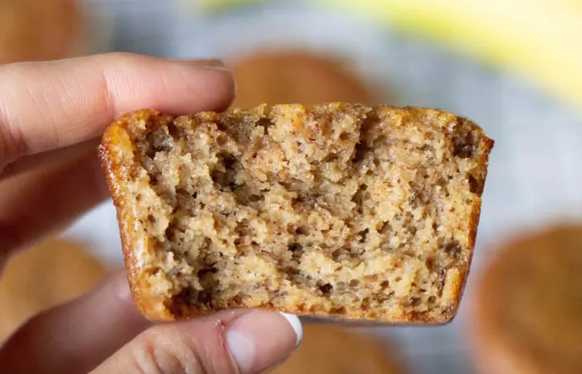 healthy-banana-muffins