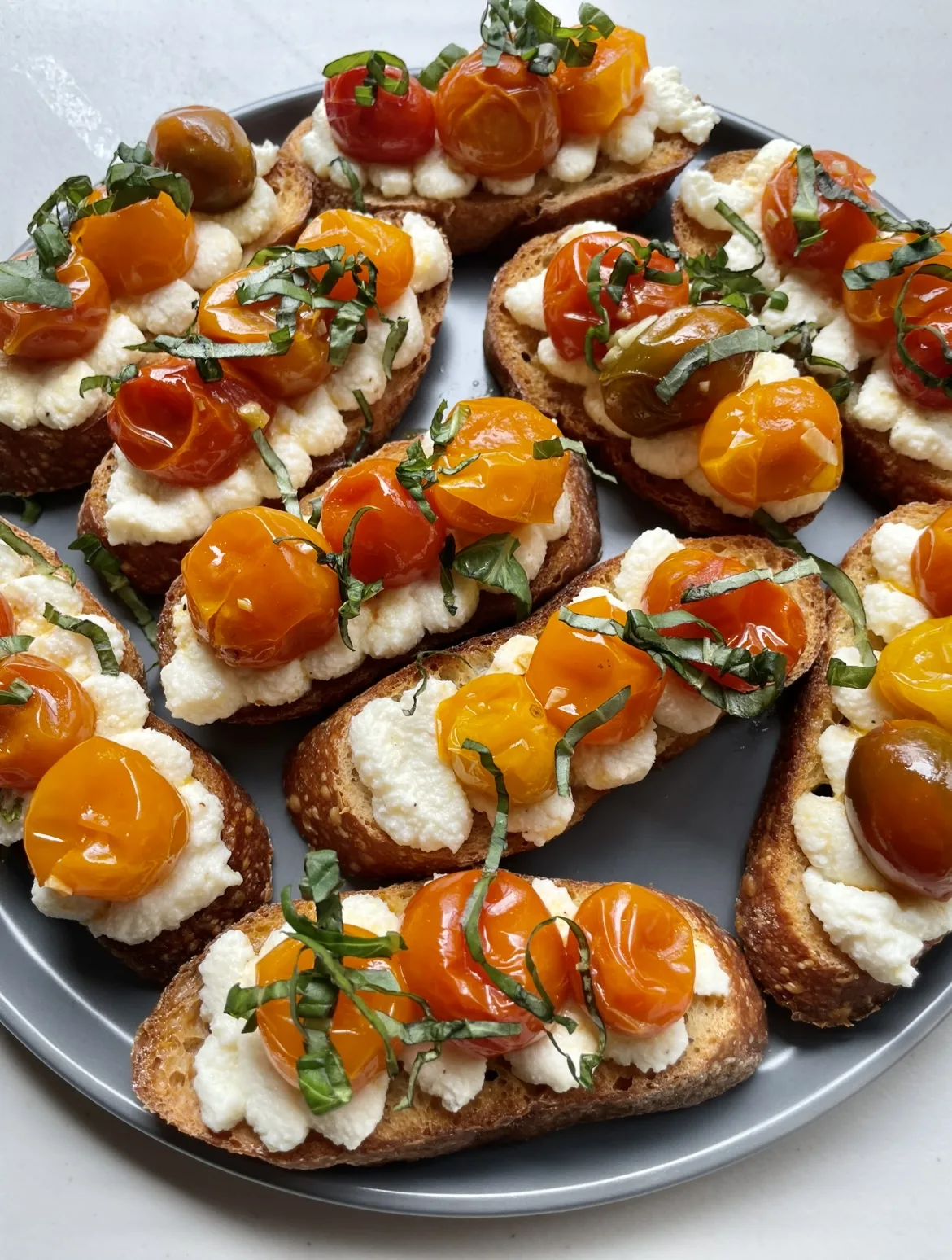 whipped-ricotta-tomato-crostini