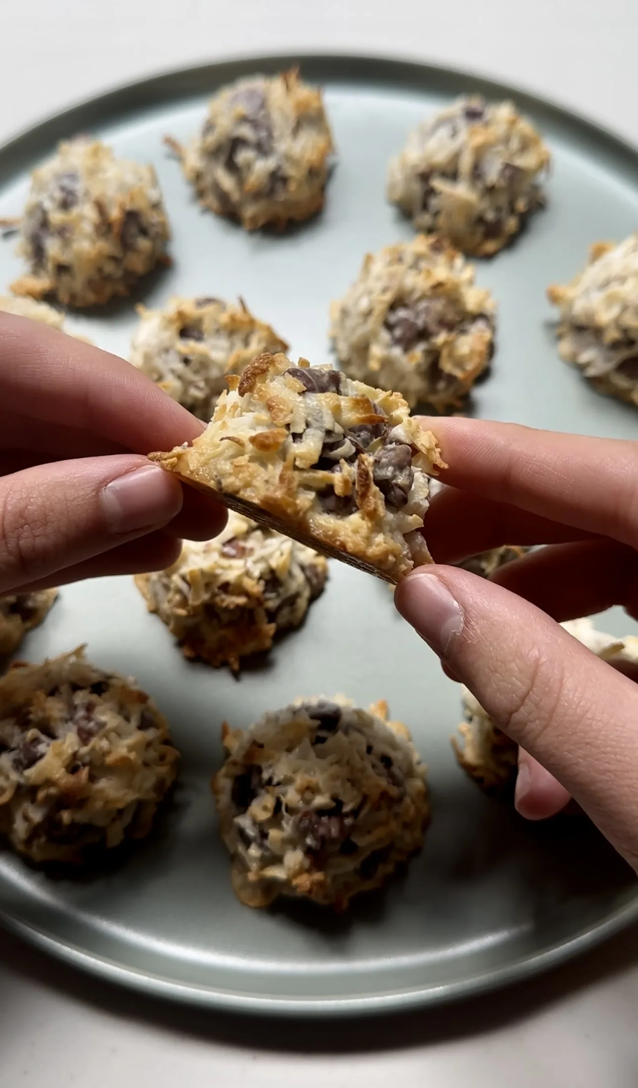 almond-joy-cookies