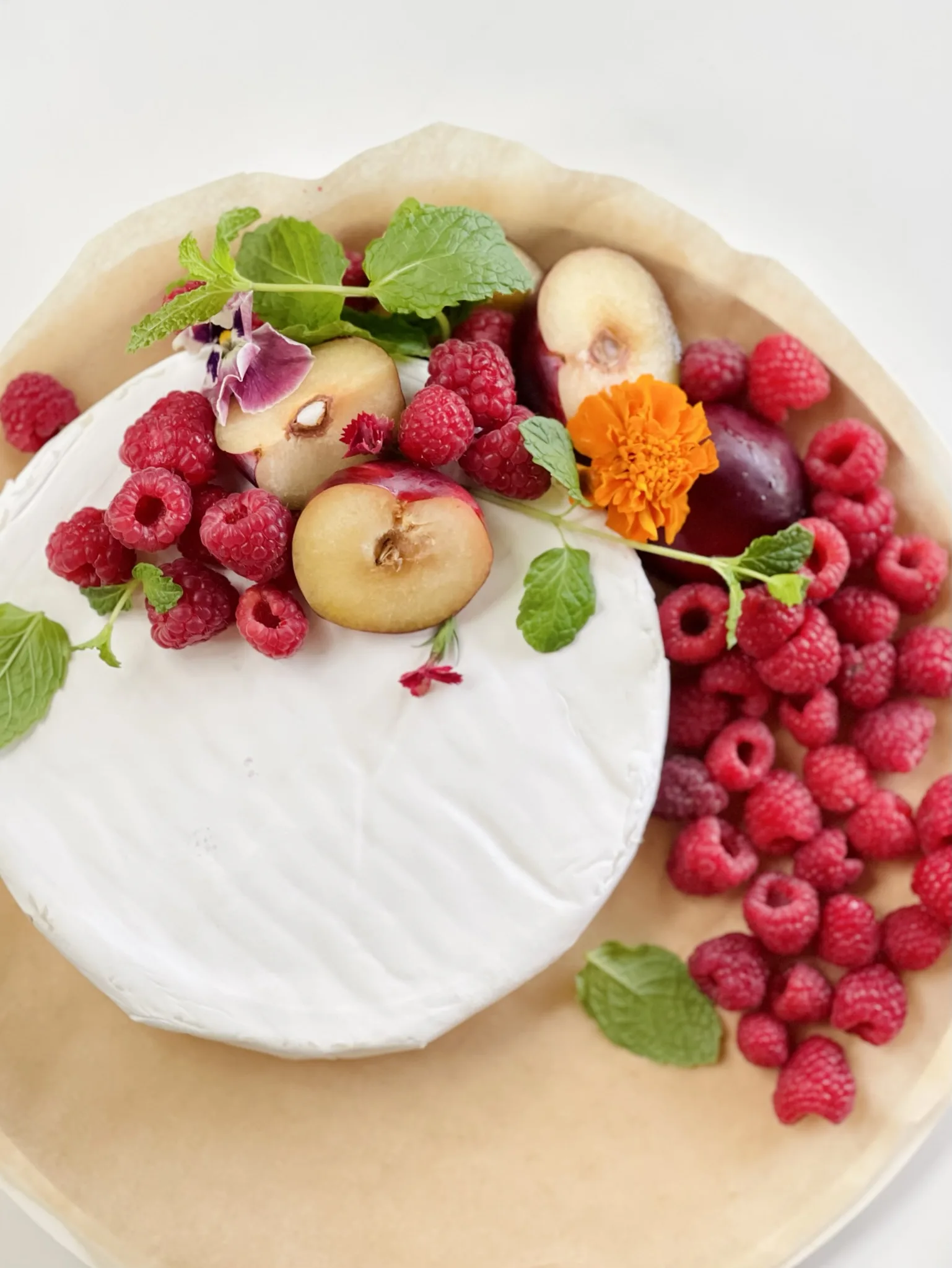 festive-brie-platter