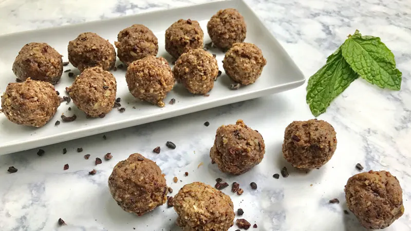 chocolate-mint-protein-balls