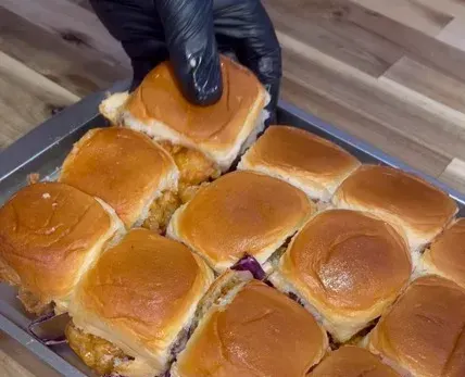 bang-bang-shrimp-po-boy-sliders