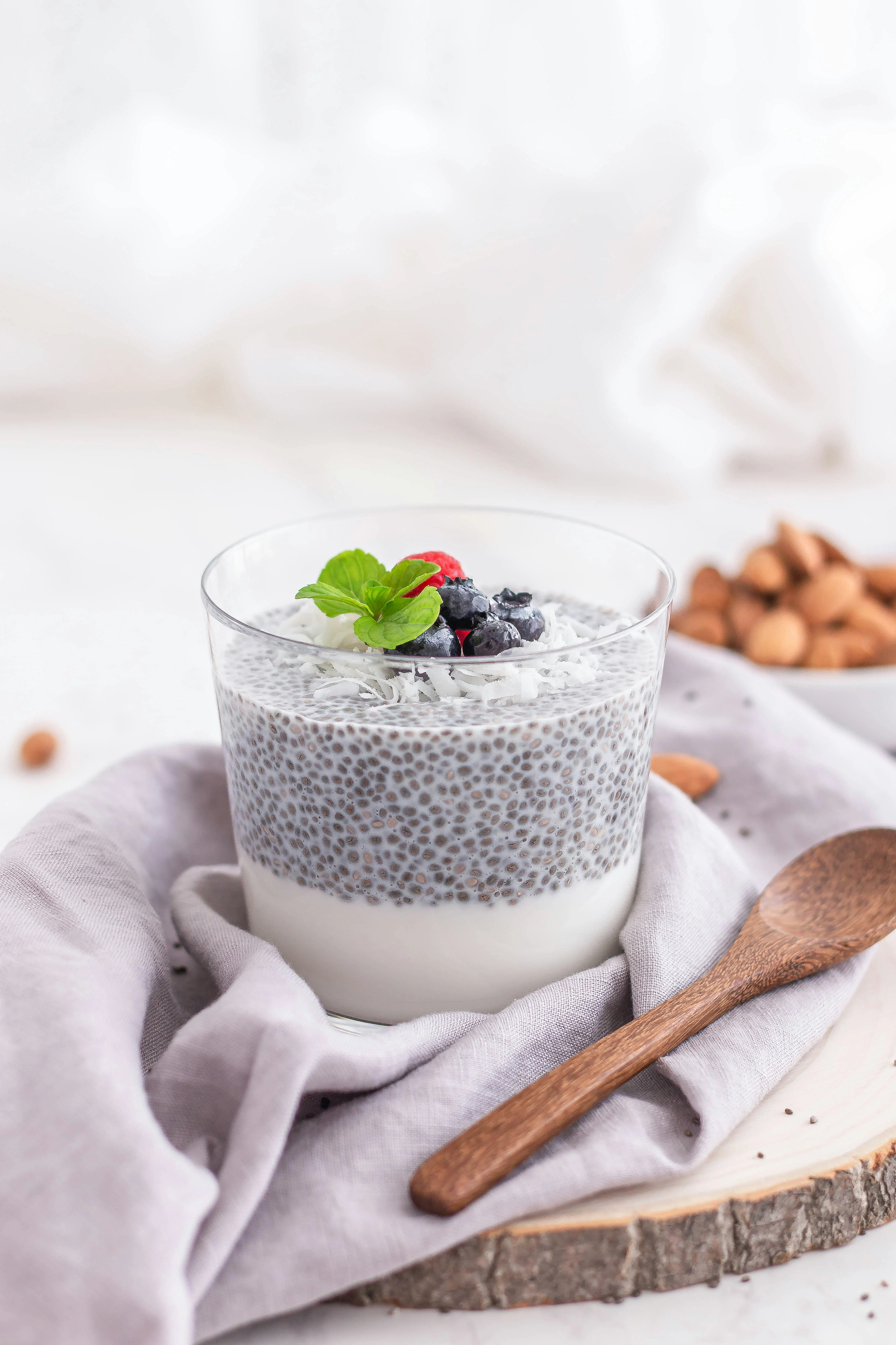 orange-chia-pudding-parfait