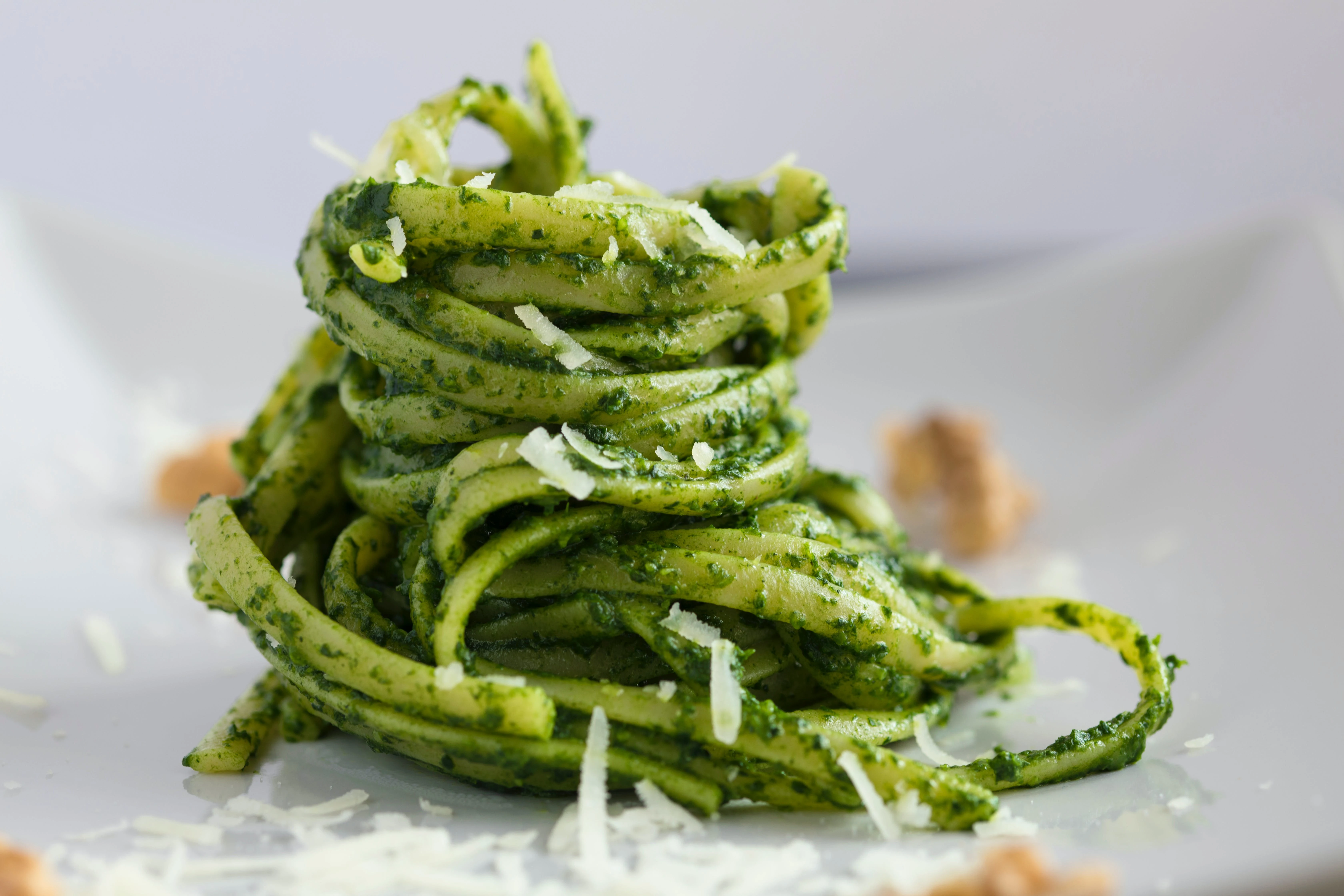 keto-recipes:-creamy-pesto-courgetti-pasta