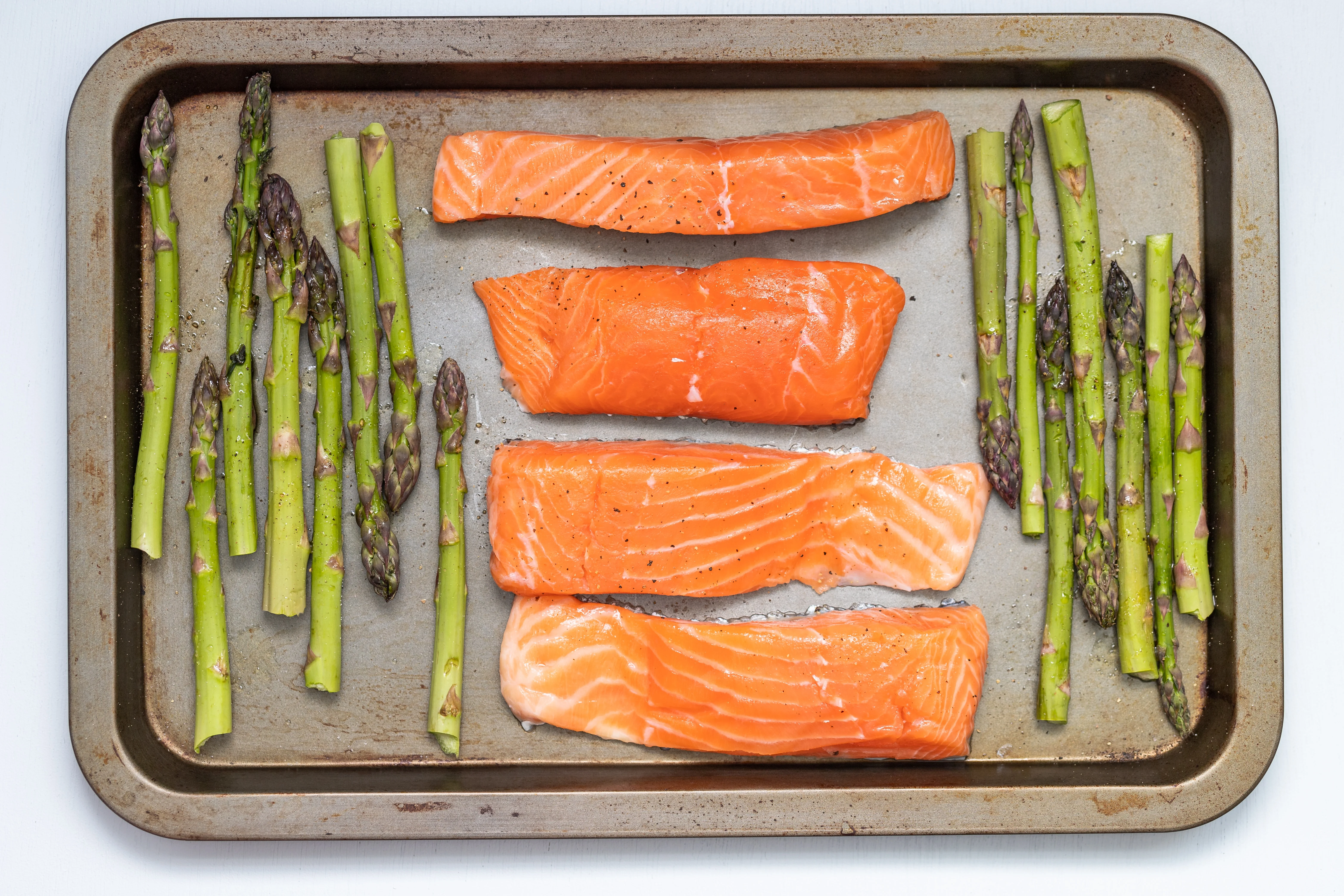 keto-recipes:-baked-salmon-and-asparagus