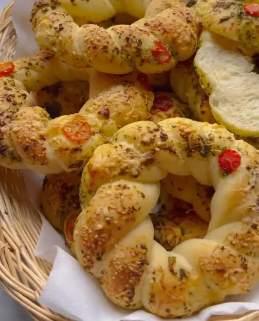 ready-to-bake:-create-your-own-pesto-rolls