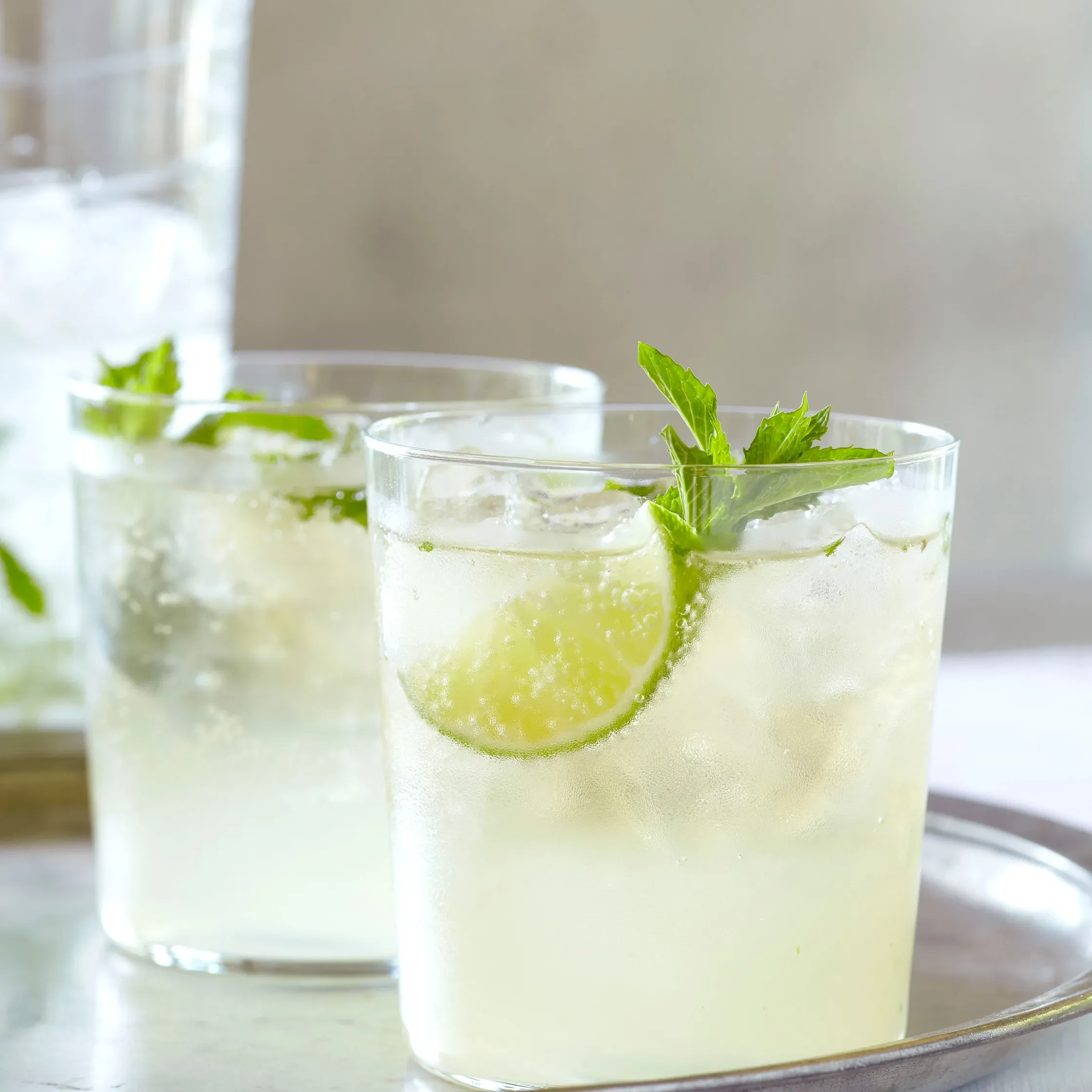 colourless-strawberry-mojito
