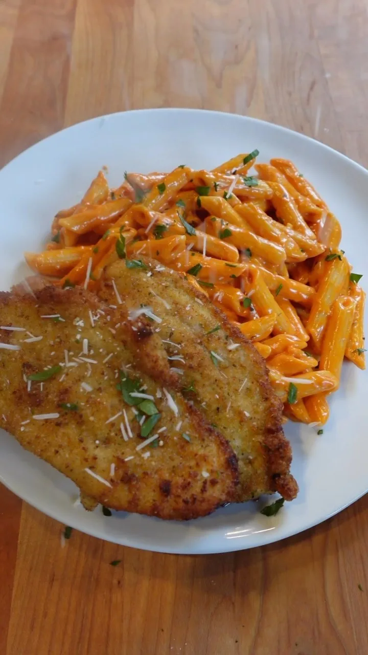chicken-cutlets-w-penne-alla-vodka