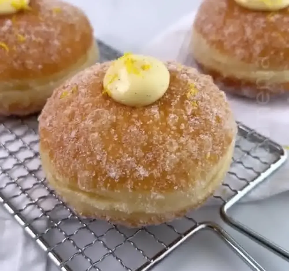 vanilla-cream-donuts:-a-sweet-indulgence-for-your-taste-buds!
