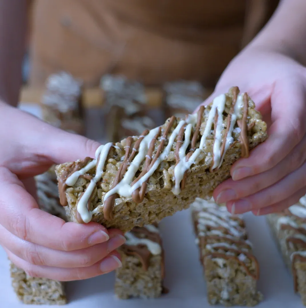 browned-butter-hojicha-rice-krispies-treats