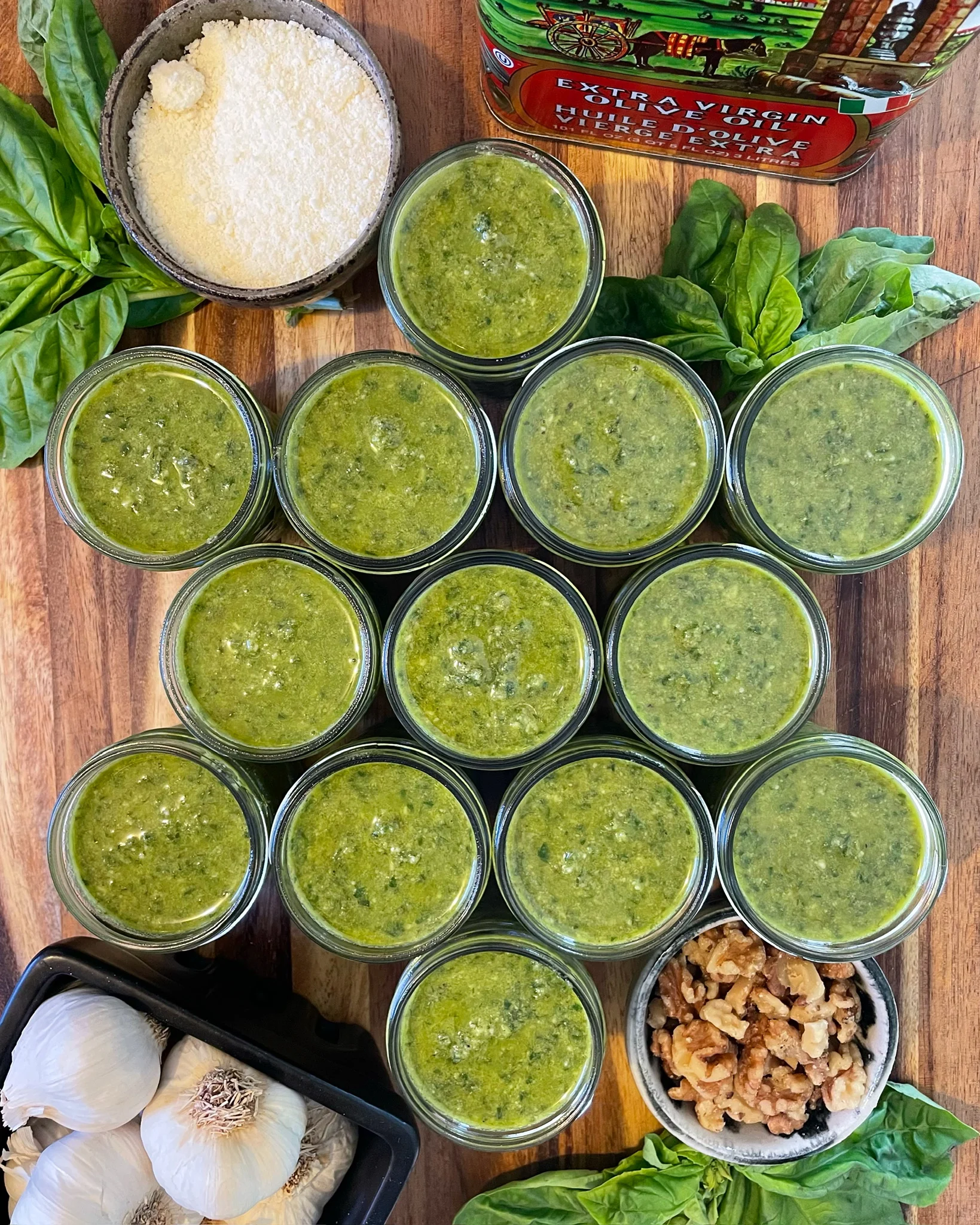 basil-pesto-food-processor