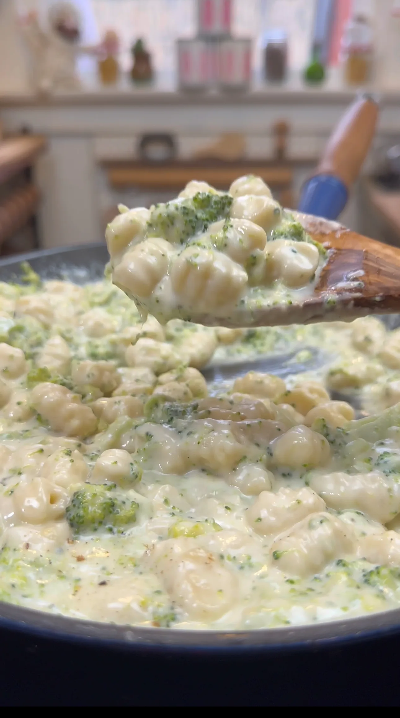 cheesy-broccoli-pasta