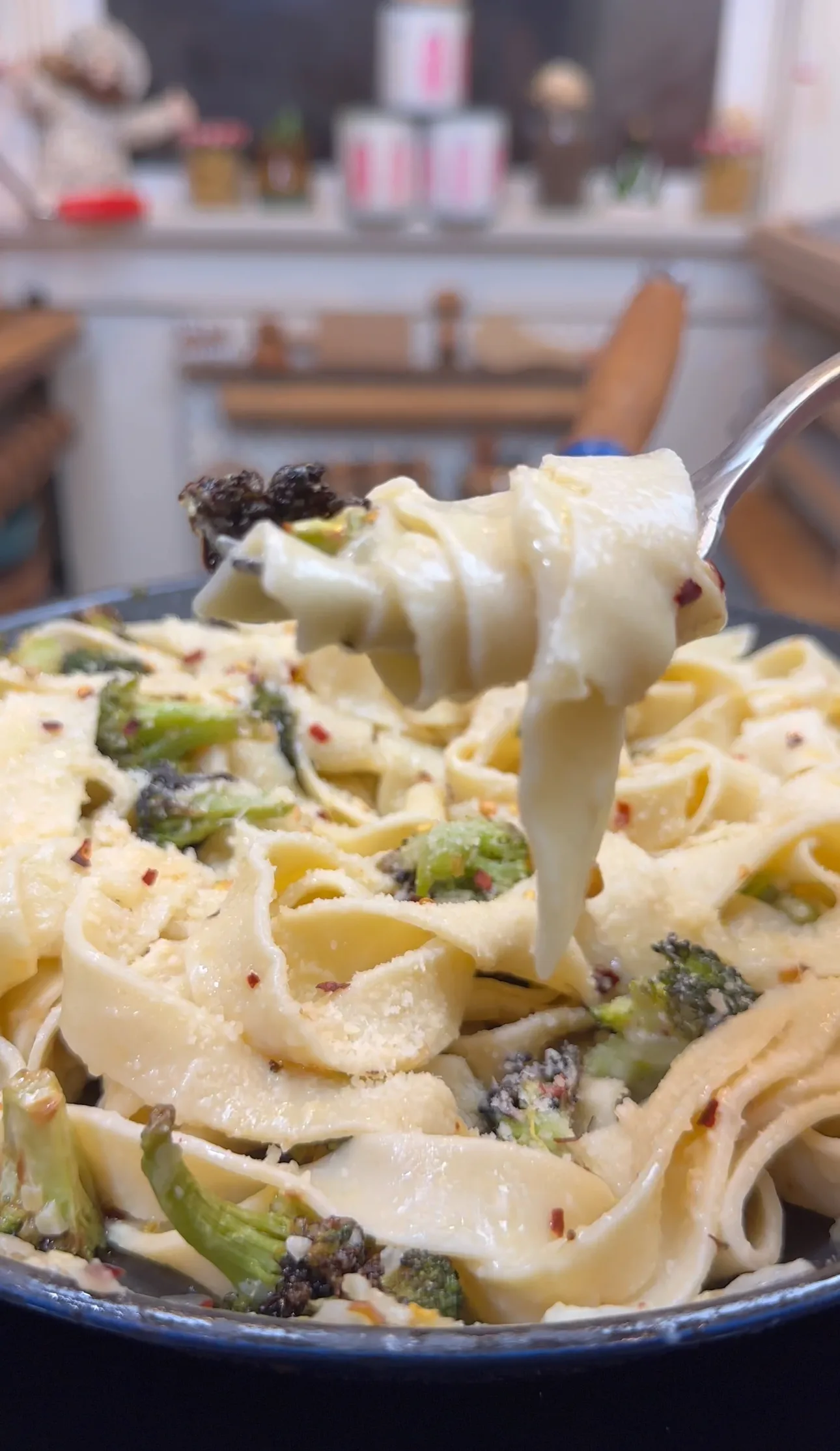 broccoli-garlic-pasta