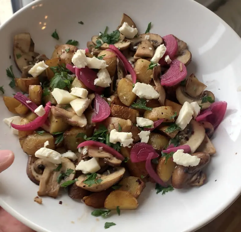 mushroom-and-potatoes-breakfast-plate