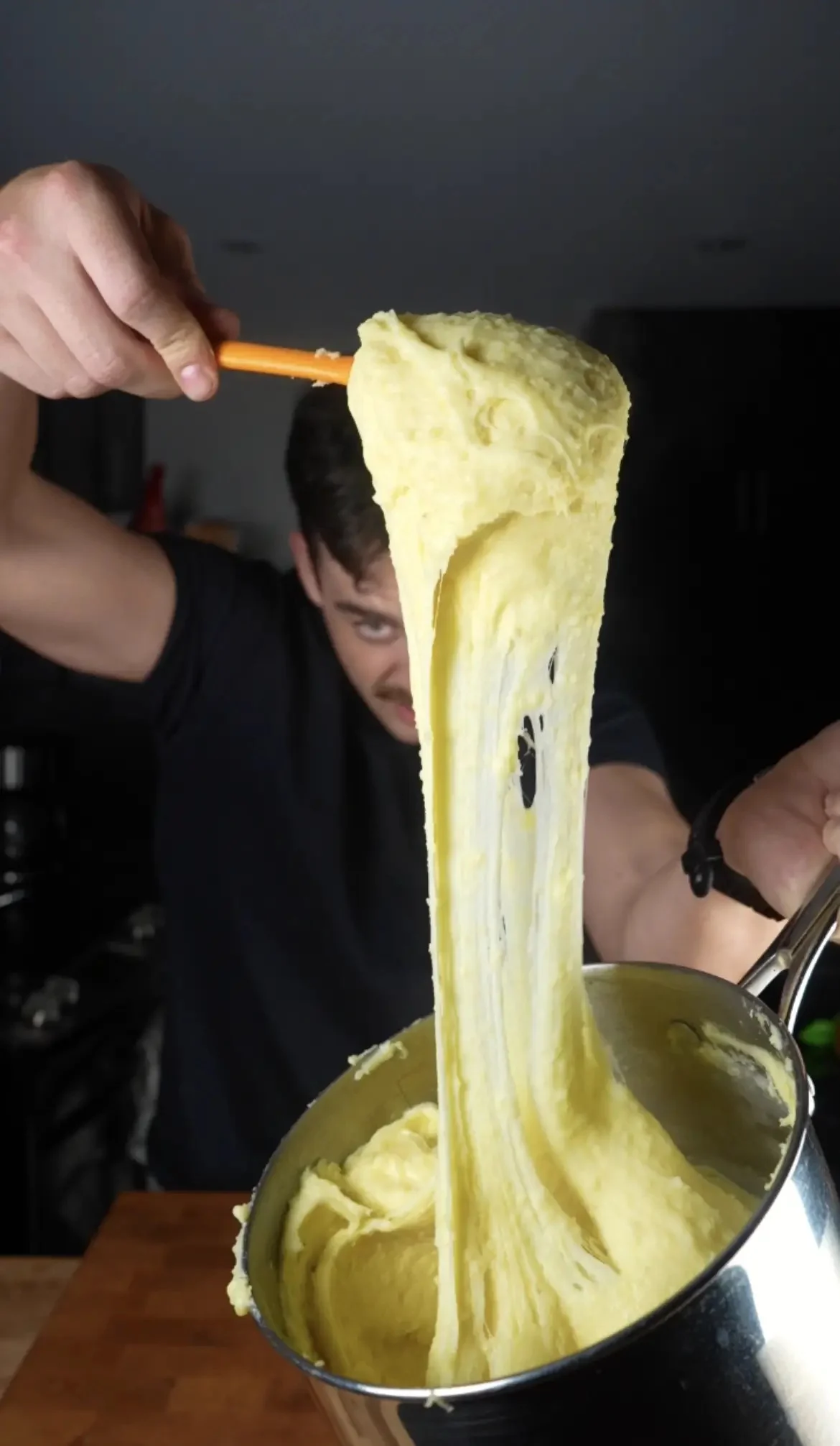 aligot-(cheesy-potatoes)