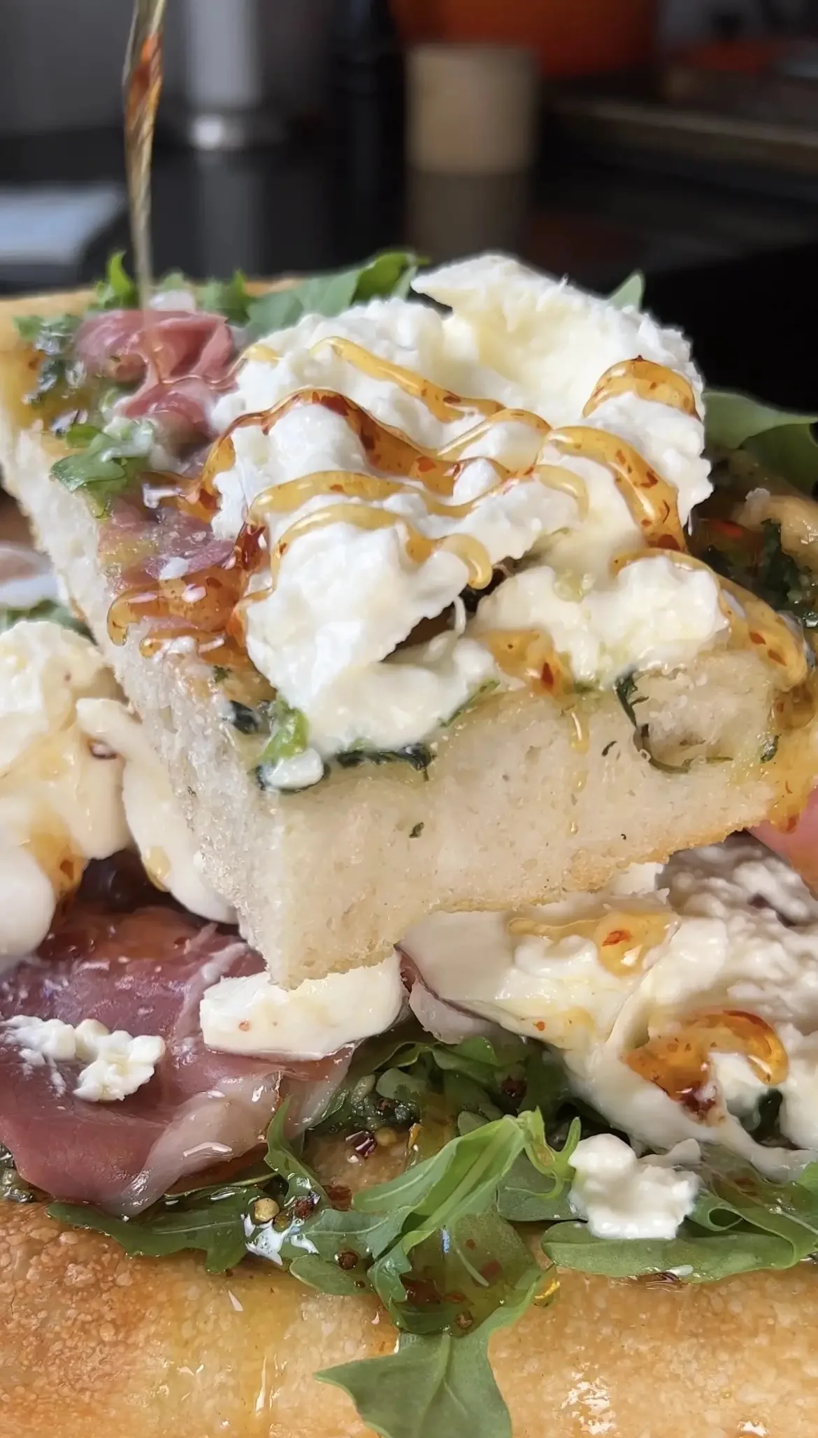 focaccia-burrata-pizza