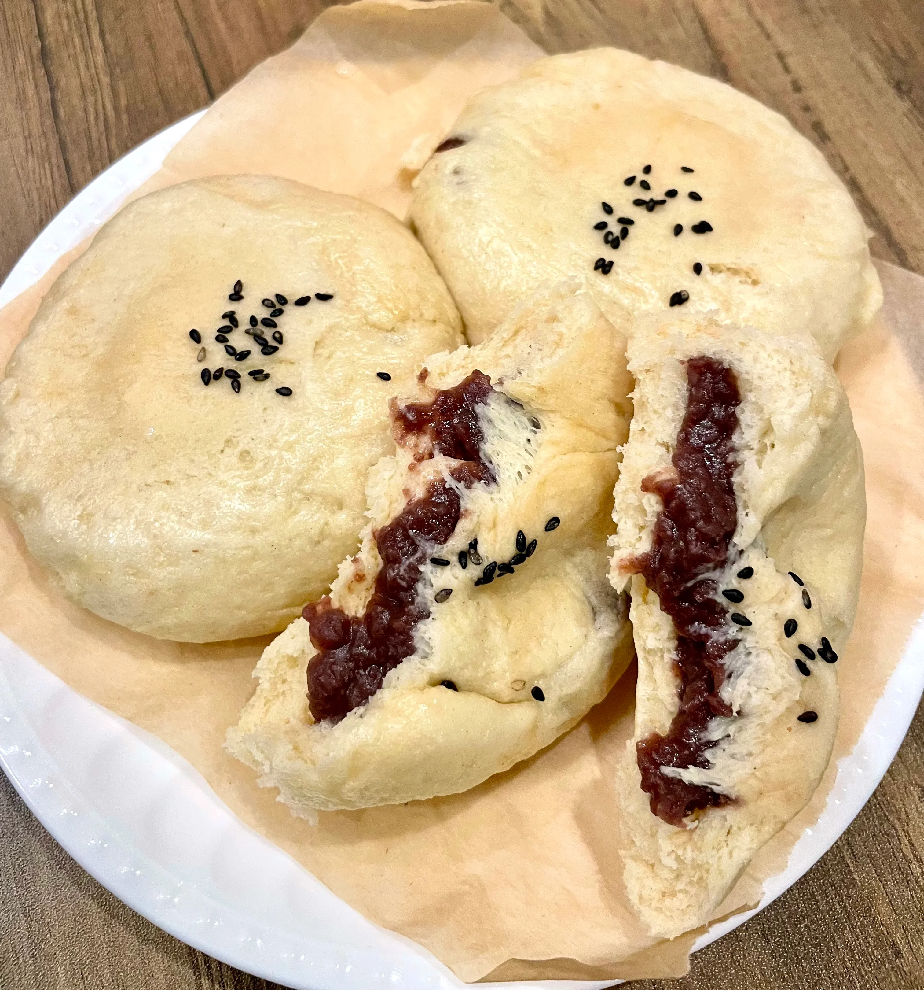 sweet-red-bean-steamed-buns-jjinbbang