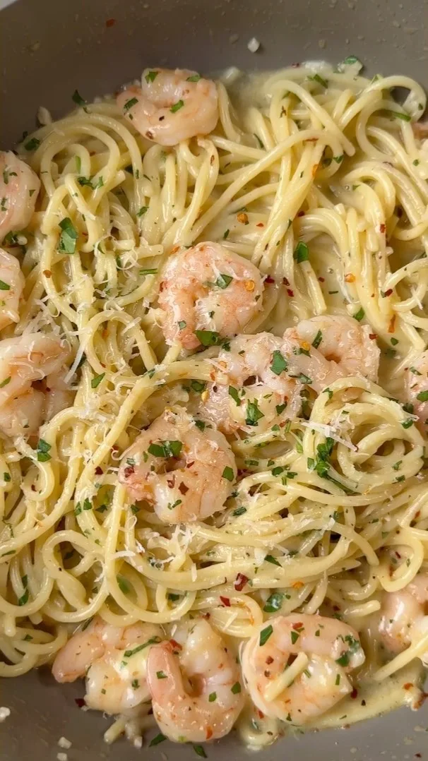 garlic-butter-shrimp-spaghetti