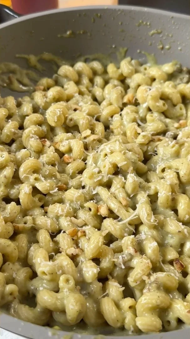 pesto-mozzarella-pasta-with-toasted-walnuts