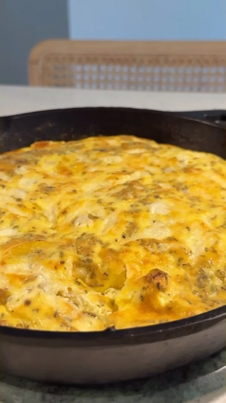 ricotta-frittata-loaded-with-veggies-and-finished-with-cheddar-cheese